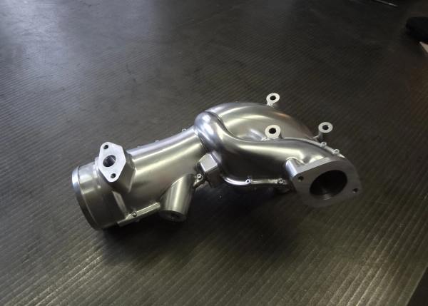 Tiefziehwerkezug-aus-Alu