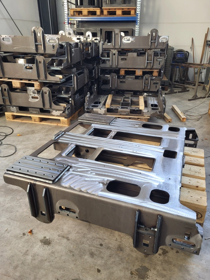 Tiefziehwerkezug-aus-Alu